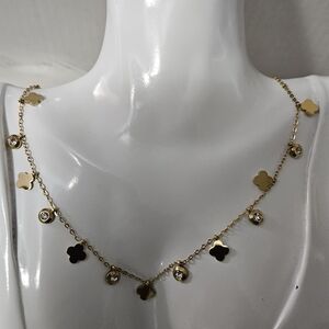 Elegant Gold Necklace with Clover Amd Circle With Brilliant Accents